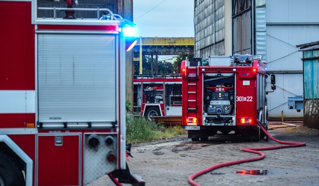 Na hali produkcyjnej w Robakowie doszło do zatrucia pracowników chlorem. 11 osób trafiło do szpitala. Policja ustala dlaczego chlor wydostał się na terenie zakładu.