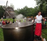Wodzionka hitem festiwalu folklorystycznego w skansenie w Bierkowicach
