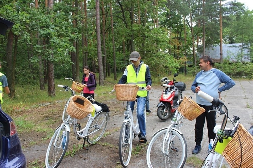 Uczestnicy rajdu uczestniczyli też w spotkaniu integracyjnym...