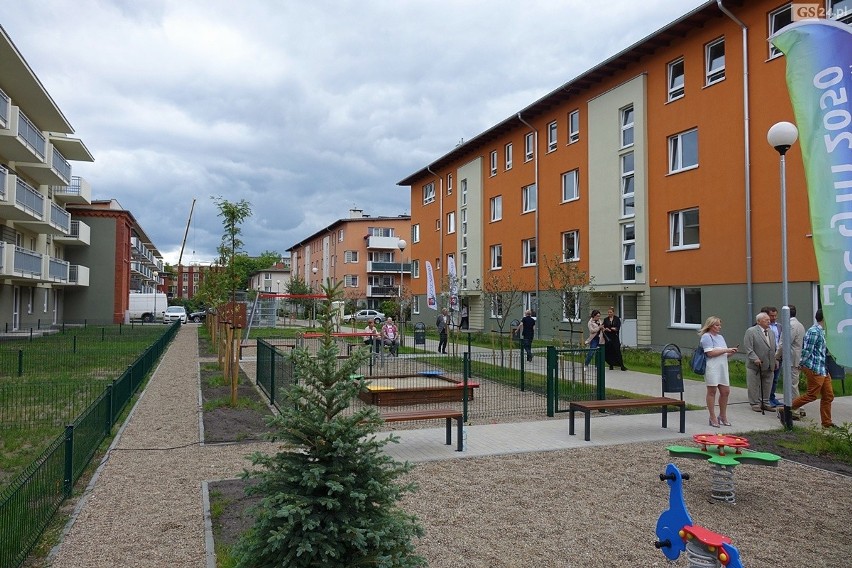 Tak wygląda nowe osiedle położone na starym forcie. Nowe TBS-y w Szczecinie. Wszystkie mieszkania już zajęte [ZDJĘCIA, WIDEO] 