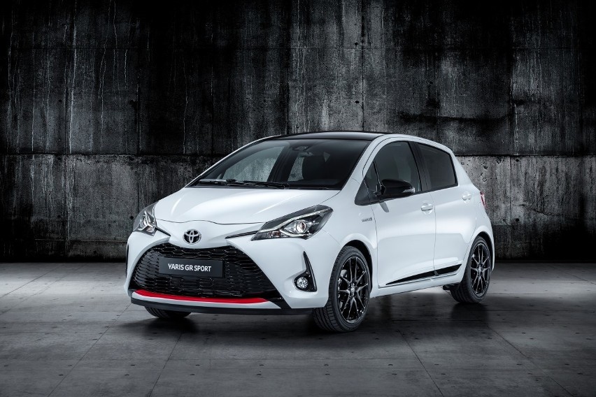 Toyota Yaris GR Sport...