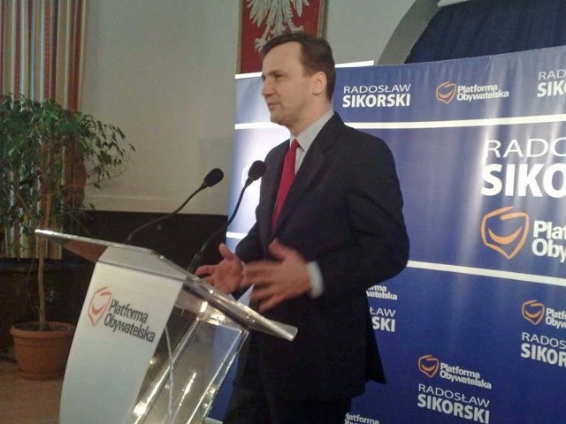 Minister Sikorski na spotkaniu w Szczecinku. 