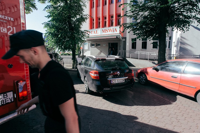 Pożar w szpitalu MSW w Bydgoszczy. Duże zadymienie w jednej z pracowni