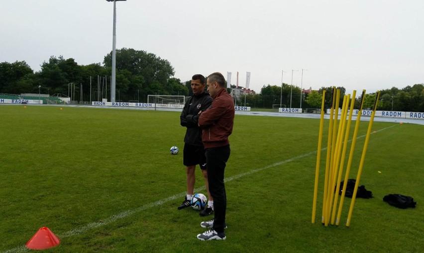 Piłkarze Radomiaka Radom trenują w okresie przygotowawczym.