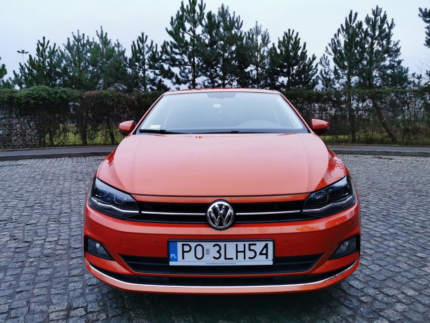 Zasiadając za kierownicą Volkswagena Polo 1.0 TSI (115 KM) w...