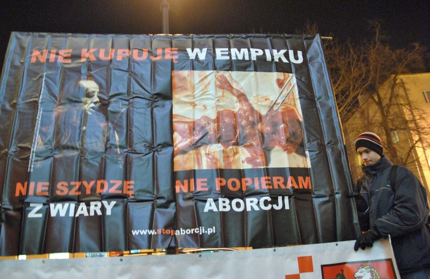 Fundacja Stop Aborcji namawiała do bojkotu sieci Empik (FOTO, WIDEO)