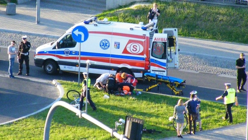 14-letnia rowerzystka z urazem nogi trafiła do szpitala