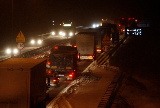 Atak zimy na autostradzie A4 pomiędzy Wrocławiem a Legnicą