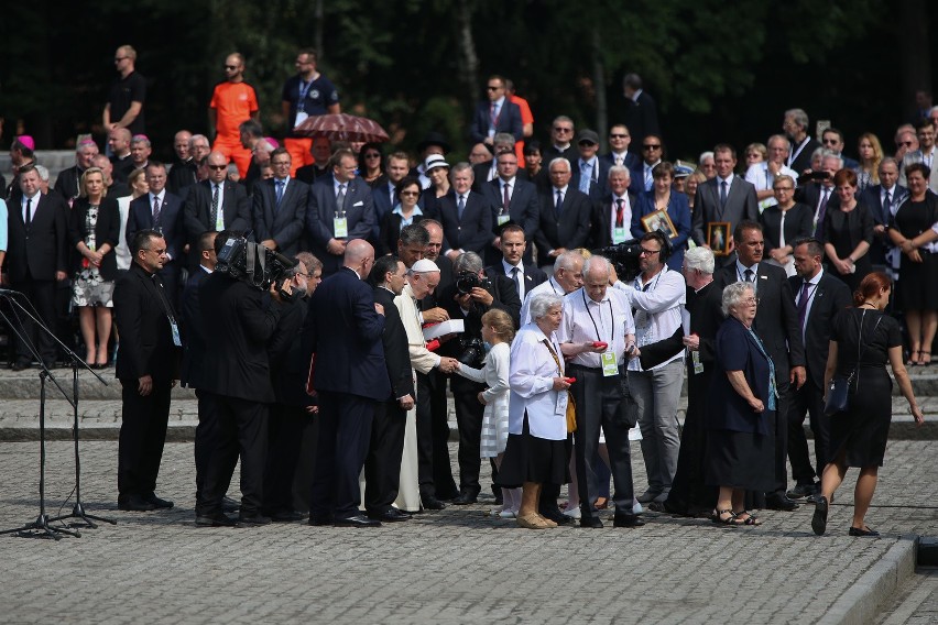 Papież Franciszek w Auschwitz: Panie, przebacz tyle okrucieństwa [ZDJĘCIA, WIDEO]