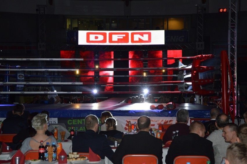 Duet Fight Night. Widowiskowa gala MMA i kickboxingu