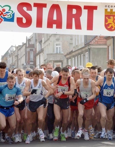 Ubiegłoroczny bieg maratoński w Dębnie ukończyło 430 zawodników 