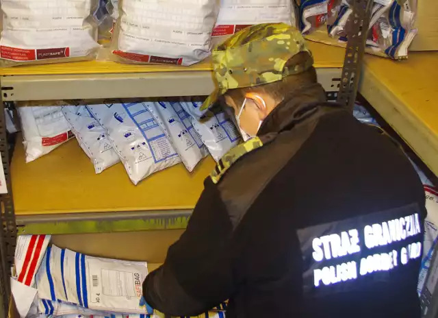 Funkcjonariusze Morskiego Oddziału Straży Granicznej zabezpieczyli w Koszalinie ponad 33 kilogramy narkotyków o wartości blisko dwóch milionów.