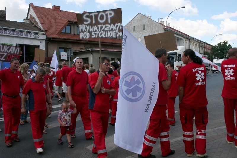 Ratownicy zablokowali krajową czwórke...