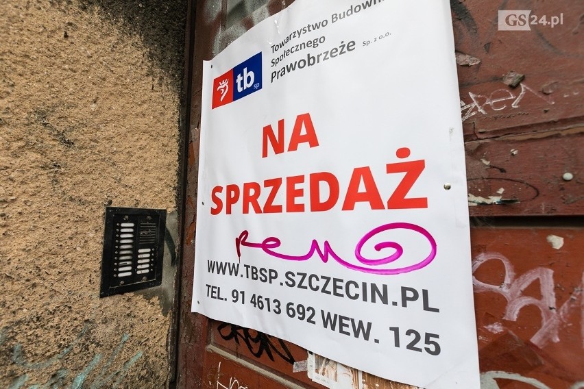 Szczecin. Nikt nie chciał kupić kamienicy, która stoi w modernizowanym od 20 lat kwartale