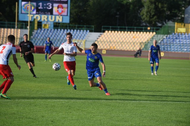 Matus Marcin (w niebieskim stroju) zdobył gola dla Elany