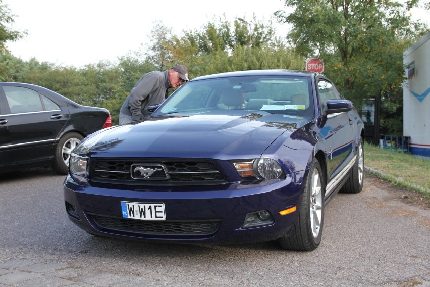 Ford Mustang, rok 2010, 4,0 benzyna, cena 43 900 zł