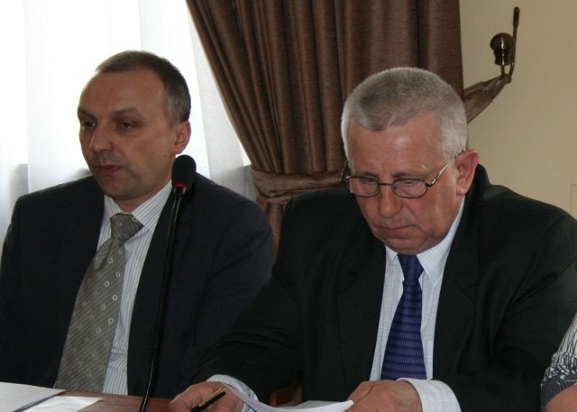 Przewodniczący komisji Wojciech Krzyżanowski i zastępca &#8211; Stefan Rostkowski