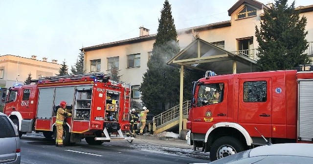 Pożar w Urzędzie Skarbowym w Nakle zauważono w niedzielę 21 lutego rano