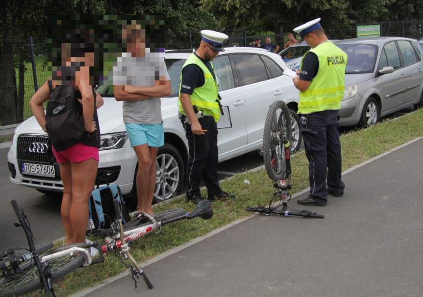 Wypadek w Tarnobrzegu. Na ścieżce rowerowej rowerzysta potrącił 8-latkę. dziewczynka została zabrana do szpitala (ZDJĘCIA)