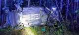 Śmiertelny wypadek na DK 19 w Koźlikach na trasie Zabłudów - Bielsk Podlaski. Auto dachowało, zginęła 37-letnia kobieta