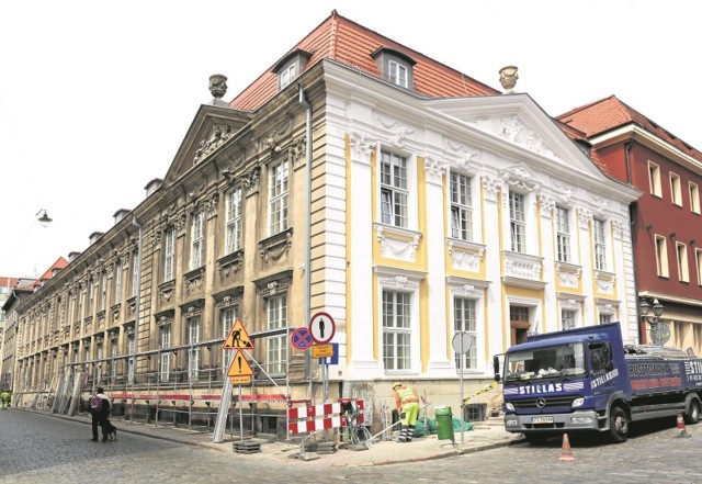 Elewacja ZSM im. Nowowiejskiego została odtworzona według dokumentów i uzyskała pierwotny wygląd Pałacyku Velthusena.