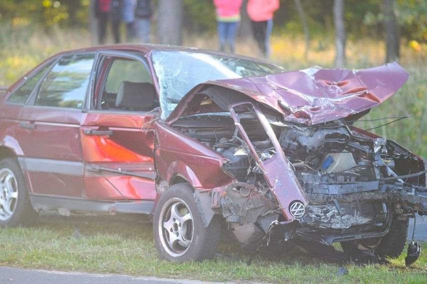 Dwóch motocyklistów w ciężkim stanie trafiło do szpitala po...