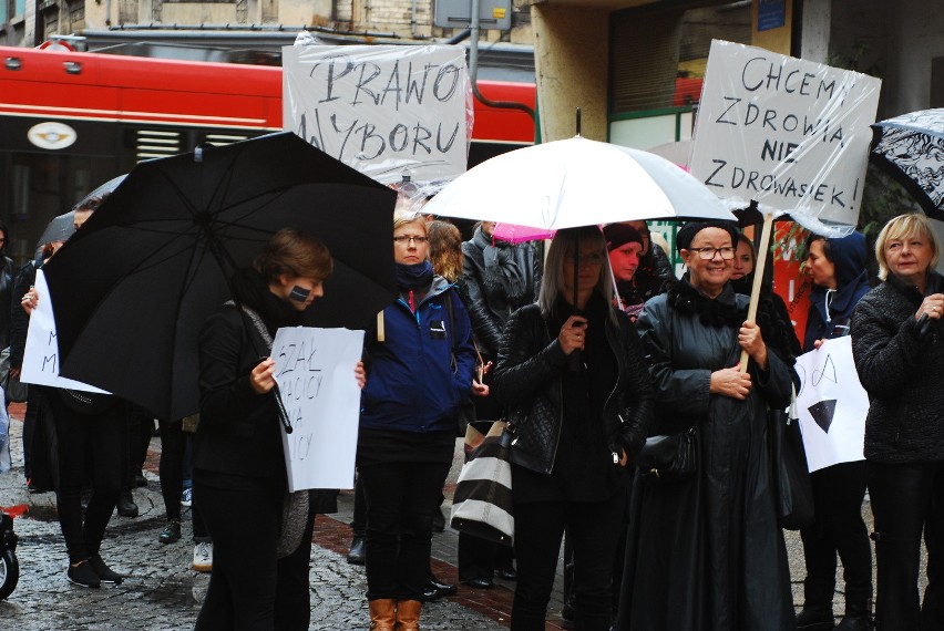 Czarny protest w Bytomiu ZDJĘCIA + WIDEO