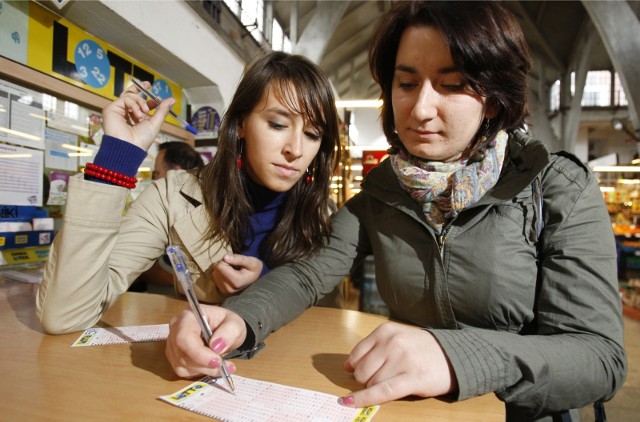 Wyniki losowania Lotto poznajemy w każdy wtorek, czwartek i sobotę