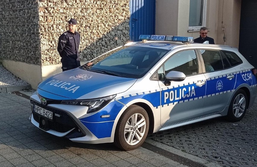 Nowa toyota w Posterunku Policji w Unisławiu