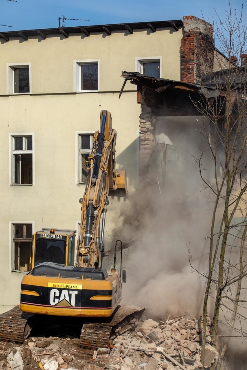 Rozpoczęły się rozbiórki nieruchomości przy ul. Toruńskiej w...