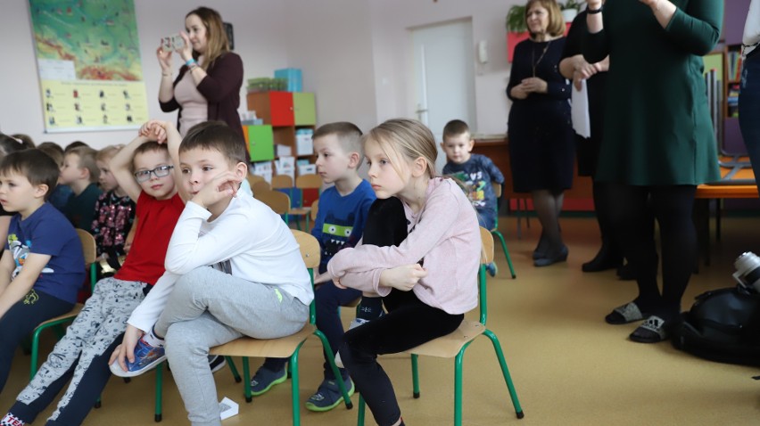 W Przedszkolu Samorządowym numer 35 w Kielcach odbył się finał akcji „Na tropie baterii". Zobacz zdjęcia