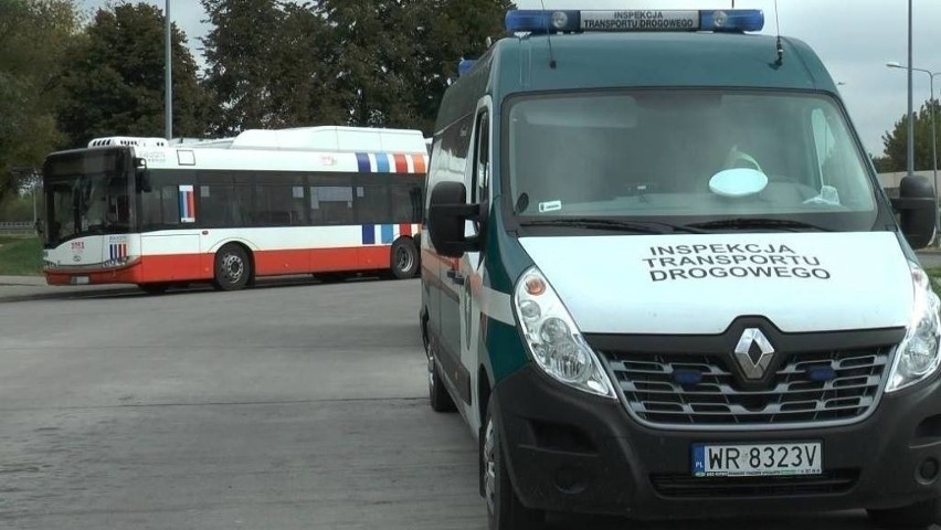 Autobusy na Mazowszu pod kontrolą inspektorów transportu drogowego. Ponad pół setki pojazdów skontrolowano również w Radomiu. Były usterki?