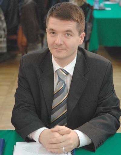 Paweł Leszczyński ma 31 lat, zastępca Instytutu Administracji w PWSZ.