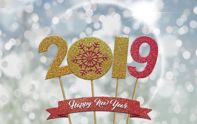 Piękne życzenia noworoczne 2019. Nowe wierszyki SMS na Nowy Rok oficjalne i dla bliskich [facebook, obrazki, kartki, instagram]