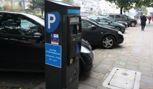 Między innymi właśnie na ul. Batorego oznakowanie Strefy Płatnego Parkowania jest zdaniem Mirosławy Król niewłaściwe.