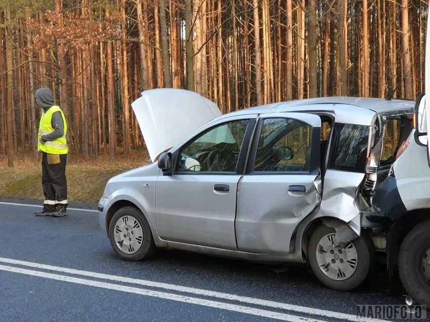 Wypadek na DK45 na wysokości Lasowic Wielkich.
