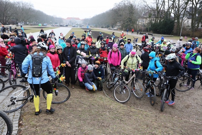 Rowerowy Dzień Kobiet w Szczecinie [zdjęcia]