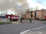 Pożar w Słupskiej Fabryce Obrabiarek (zdjęcia, wideo)