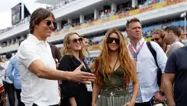 Tom Cruise zauroczony, a ona wypływa z Lewisem Hamiltonem. Tak się bawi Shakira