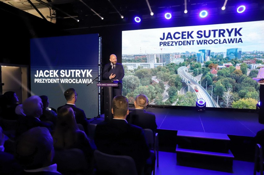 Jacek Sutryk podczas konwencji wyborczej we Wrocławiu....