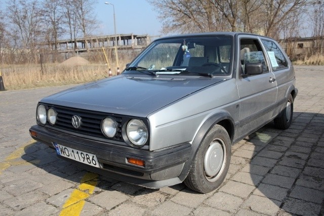 VW Golf II, 1988 r., 1,6, 2 tys. 900 zł;