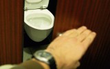Wrocław: Szef podglądał koleżanki z pracy w toalecie? Oglądał je "na żywo"