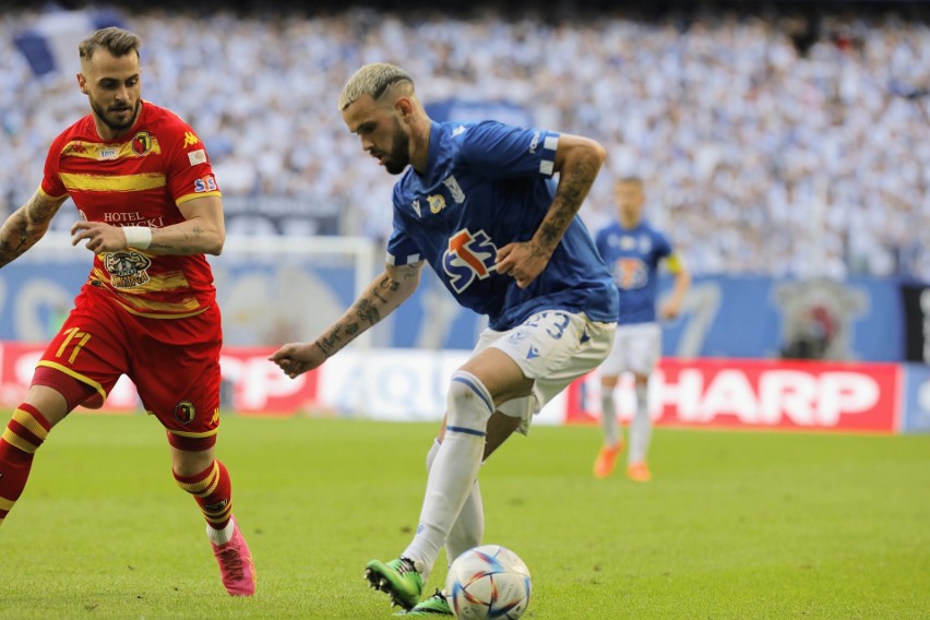 Lech Poznań pokonał Jagiellonię Białystok 2:0, choć w...