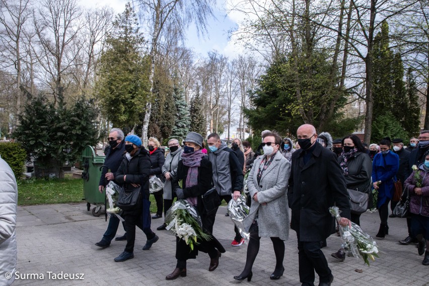 Ostatnie pożegnanie Jerzego Szubera, byłego wiceprezydenta Stargardu, radnego, dyrektora szkoły, nauczyciela, wychowawcy, koszykarza ZDJĘCIA