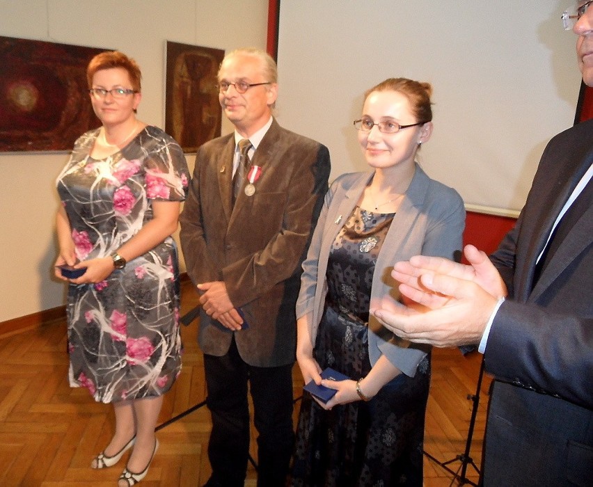 Od lewej: Wioletta Pacuszka i Mariusz Żebrowski   po...