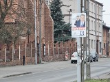 Plakaty wyborcze wciąż wiszą w Toruniu. Za to naliczane są teraz kary