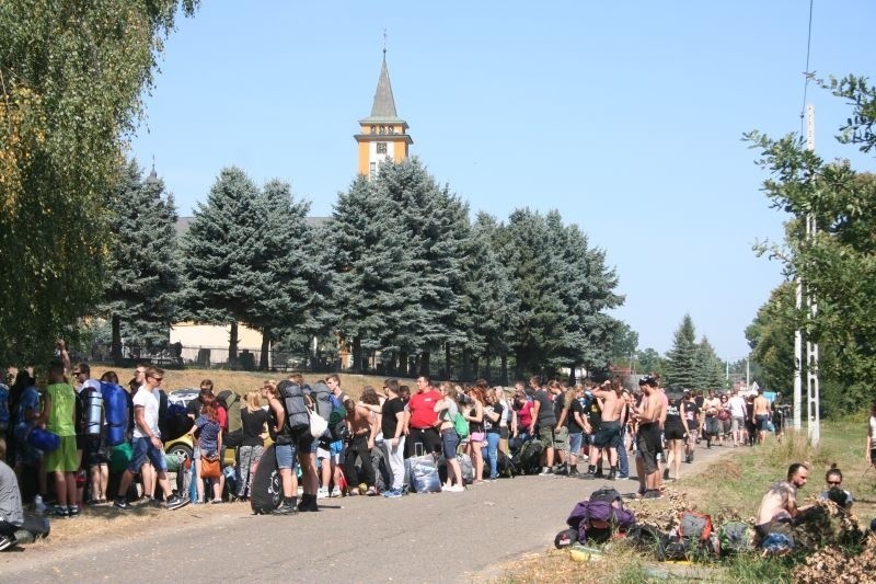 Tłumy zjeżdżają na Czad Festiwal pod Dębicę