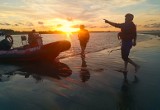 Dramatyczne sceny na Zatoce Gdańskiej. W pobliżu Mewiej Łachy zatonął jacht. Siedem osób momentalnie znalazło się w wodzie!