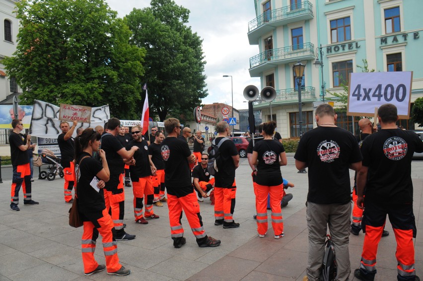 Kraków. Głośny protest ratowników medycznych