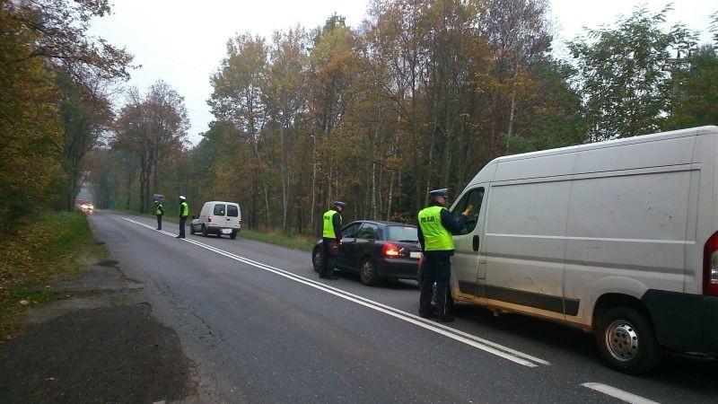 Policjanci wspólnie z funkcjonariuszami Straży Granicznej...